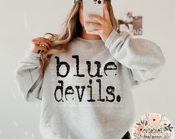 Blue Devils typografie mascotte ontwerp | Digitale download | PNG-bestand |  Verouderd ontwerp | Sportschoolteams