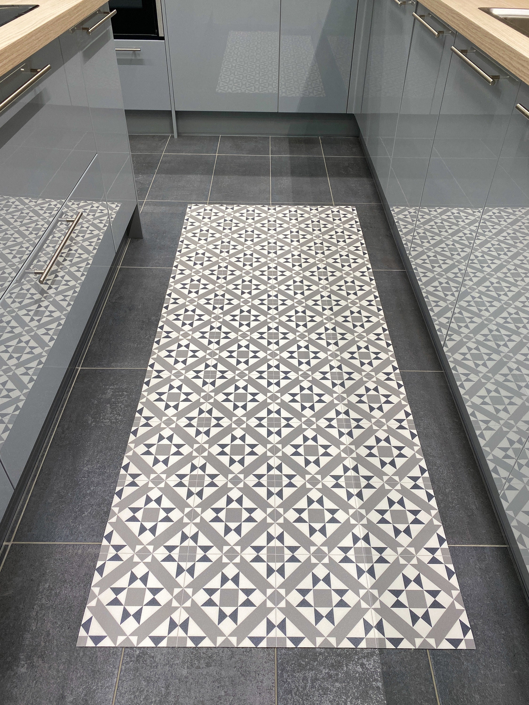 Vinyl Area Rug in Grey Geometric Pattern, Decorative Linoleum Mat, PVC  Kitchen Runner Rug, Victorian Tile Design Floor Mat for Hallways 