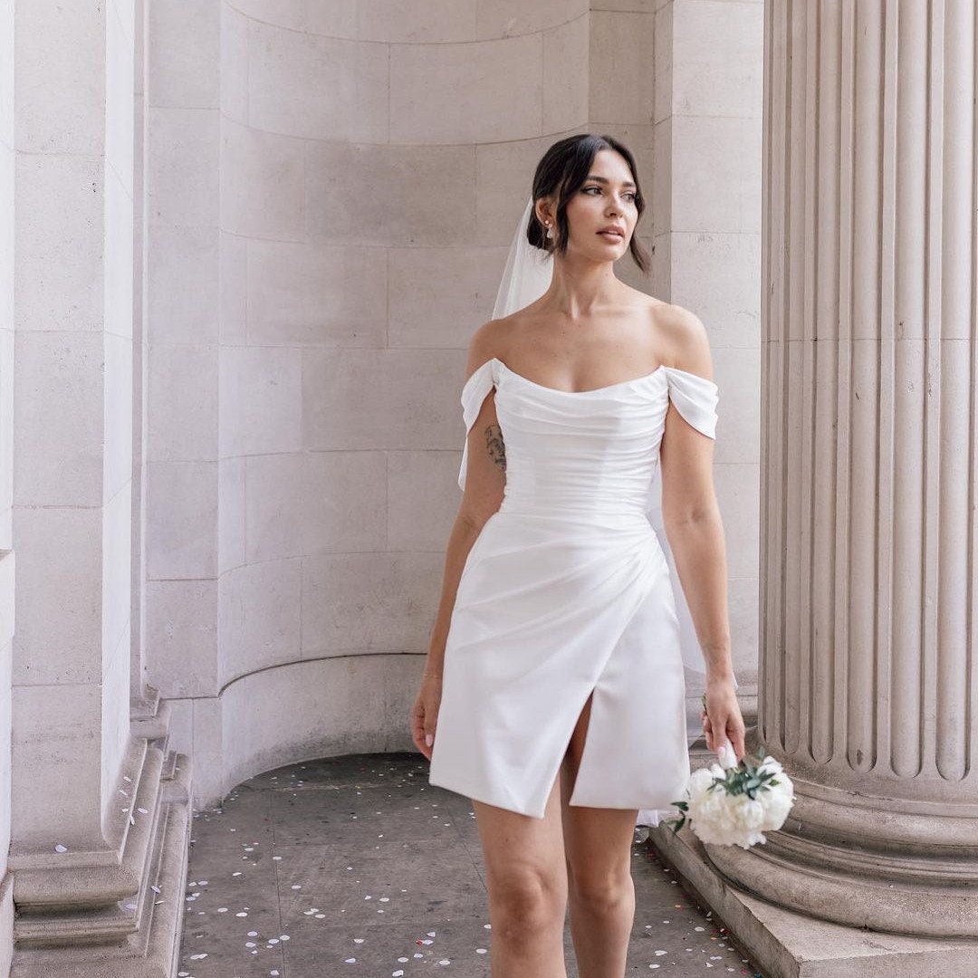 10 Pretty Off Shoulder Dress Styles for Wedding Guest Aso-ebi -  NaijaGlamWedding
