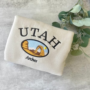 Embroidered  Utah Arches National Park Sweatshirt, Utah Sweatshirt, Arches National Park Crewneck, Utah Arches Sweatshirt, Vacay Gift Ideas