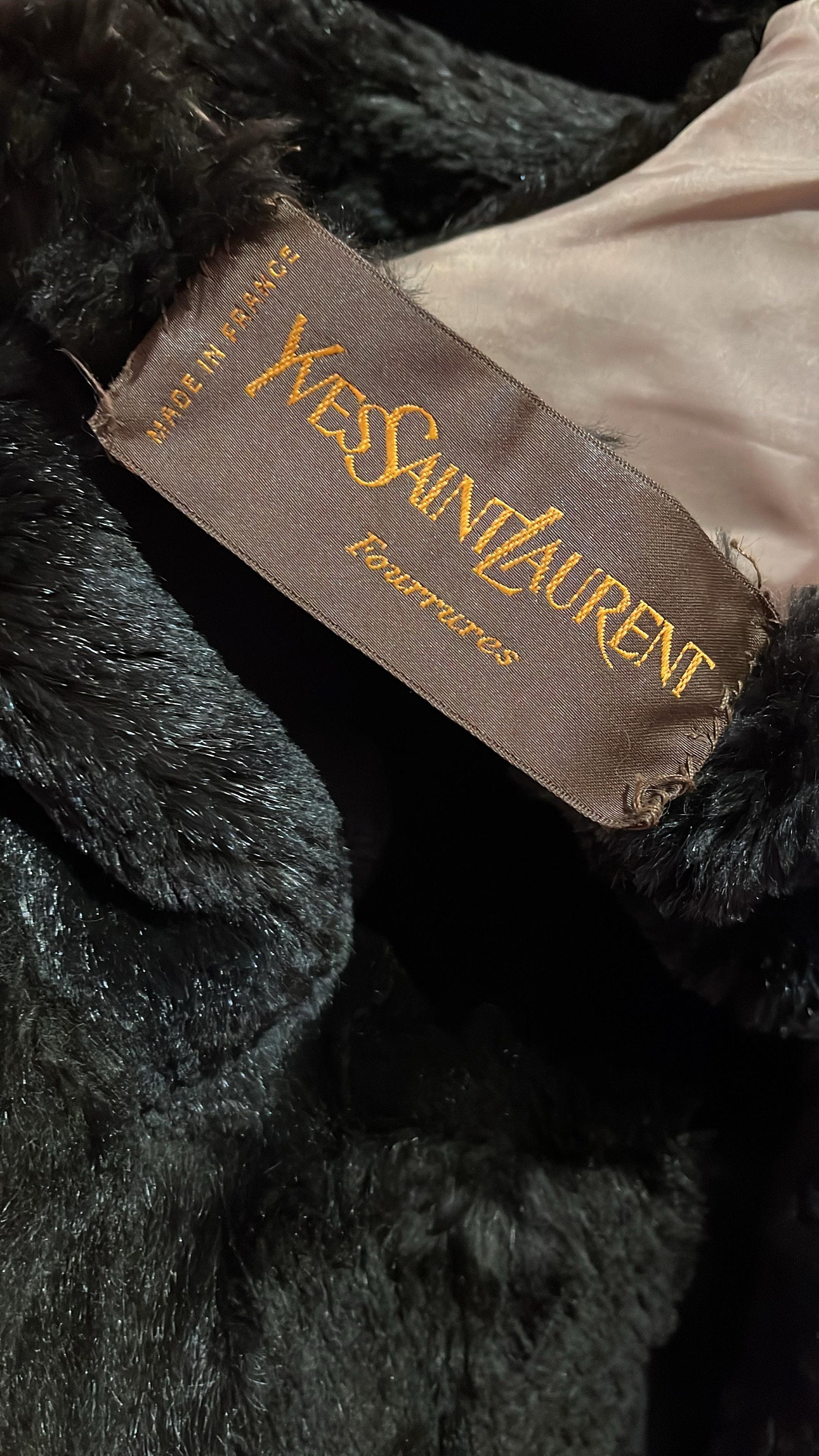 Yves Saint Laurent 1980s Vintage Fur Trim Beige Coat in L Size - Etsy