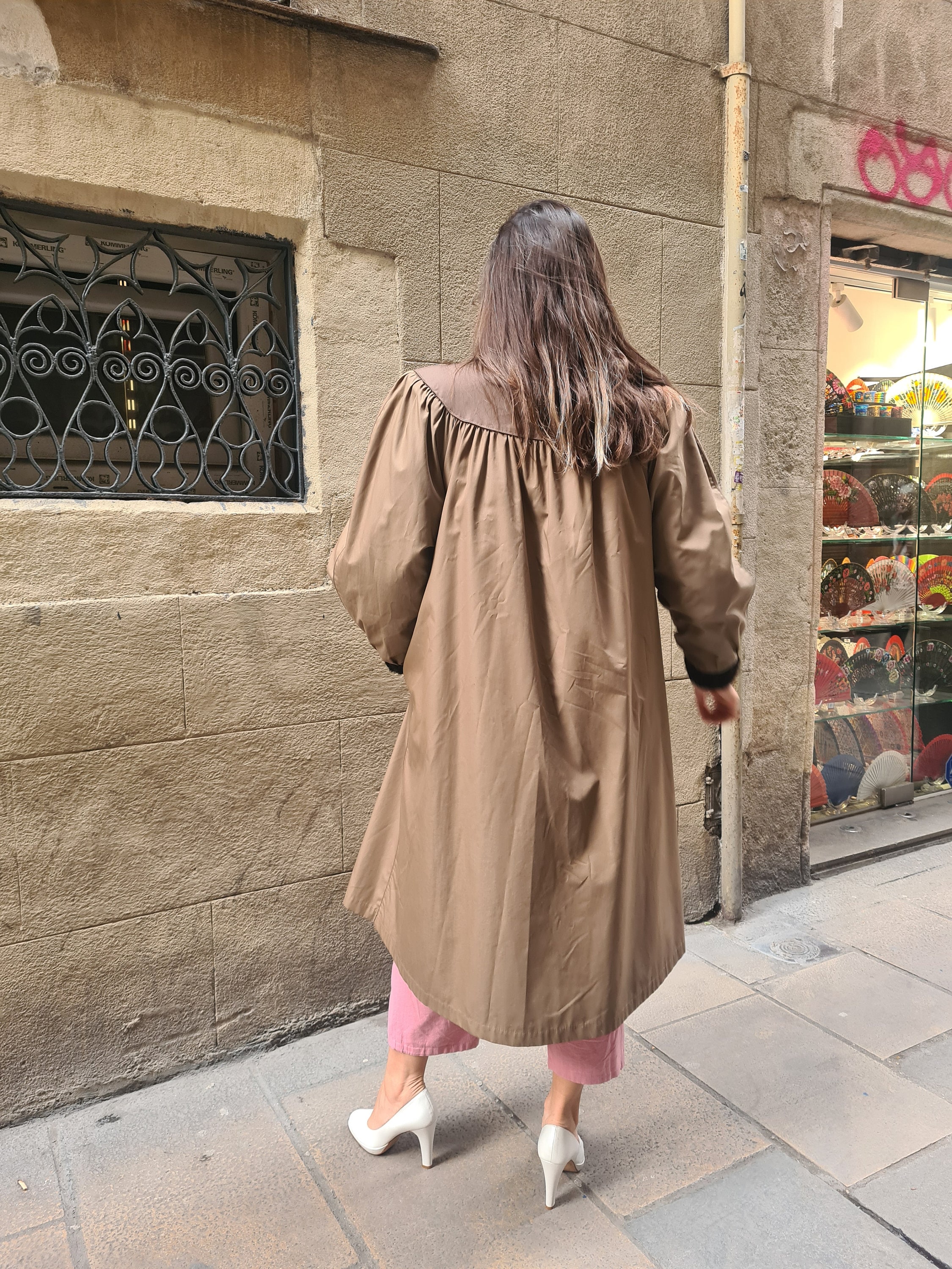 希少 イヴサンローラン キャメル ギャザー ウール コート ヴィンテージ Yves Saint Laurent 1980s Vintage Fur Trim Beige Coat in L