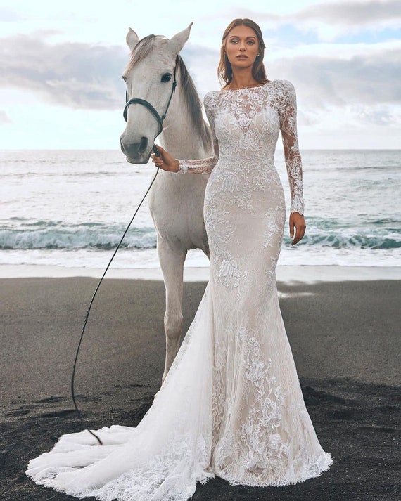 Trumpet Wedding Dress. Mermaid Lace 