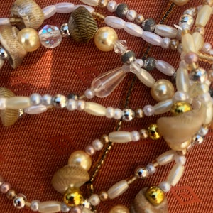 2 Pearl anklets with seashells