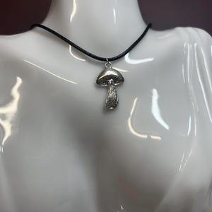 Paddenstoelketting Fairycore Paddenstoelverklaring Hanger Natuur geïnspireerde sieraden Fairy Cadeau-ideeën