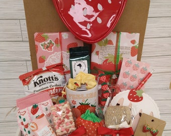 Blind Date avec une boîte de livre ~ Boîte sur le thème des fraises ~ Cadeau livresque de fiction ~ Boîtes de livres mystères pour les amateurs de lecture