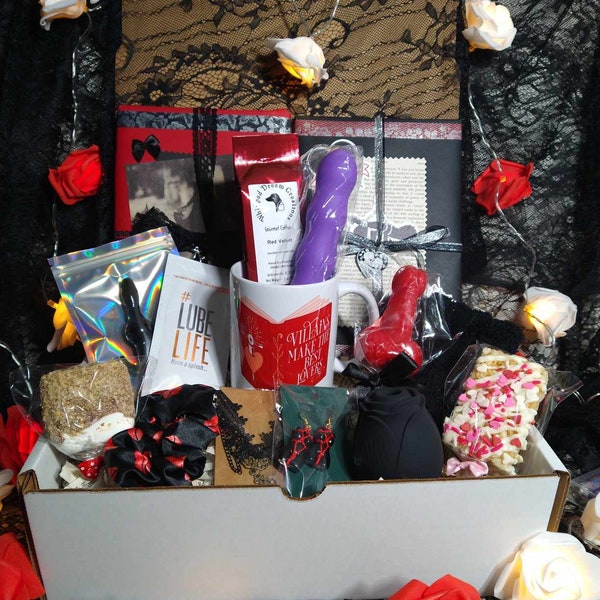 Dark Romance Book Box ~ Blind Date with a Book Box  ~ Spicy Book Box ~ Book Lover Gift~ Smut Lover ~ Smut Reader ~ 18+