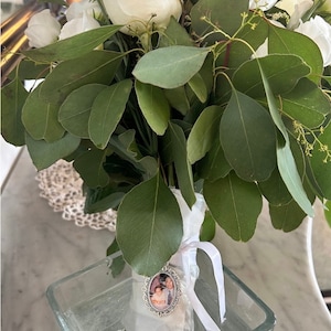 Memory remembrance bouquet charm, locket, brooch personalised with any photo. Oval shape keepsake with ribbon. Wedding flower Bride Ideas