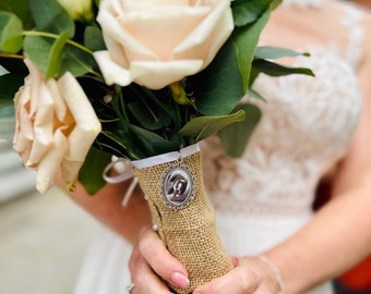 Memory remembrance bouquet charm, locket, brooch personalised with any photo. Oval shape keepsake with ribbon. Wedding flower Bride Ideas