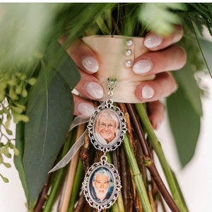 2 Oval Memory Charms Linked/remembrance bouquet charm/locket/brooch/personalised with any photo/keepsake with ribbon/Wedding flower Bride