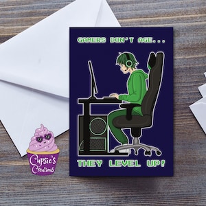 ゲーマーは年を取らない、レベルアップするバースデーカード - PC プレイヤー アニメボーイ - マンガ バースデーカード - ビデオゲーム オタク - 彼へのゲーム バースデーカード