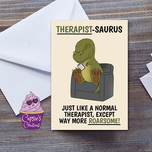 Tarjeta de terapeuta - Terapeuta-Saurio - Tarjeta divertida - Tarjeta de cumpleaños - Regalo de cumpleaños de terapeuta - Humor de broma de dinosaurio - Tarjeta de felicitación grande A5