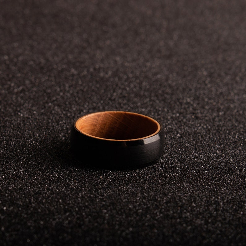 Black Whiskey Barrel Ring, Unique Mens Wedding Bands, Wood Wedding Band, Promise Ring, Men Whiskey Barrel Rings, Engagement Rings for Men zdjęcie 3