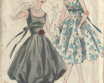 1950s Vintage VOGUE Sewing Pattern DRESS B32" (R353)    Vogue 9875