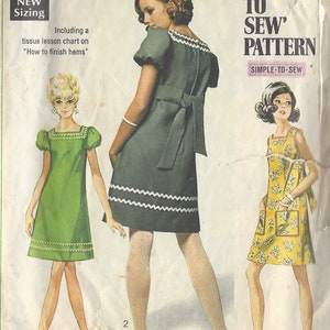 Può includere: Un modello di cucito vintage per un abito semplice. Il modello è del 1968 e include istruzioni su come rifinire gli orli. Il modello è per le taglie 14 e 36. Il modello include due tipi di figure e dieci taglie.