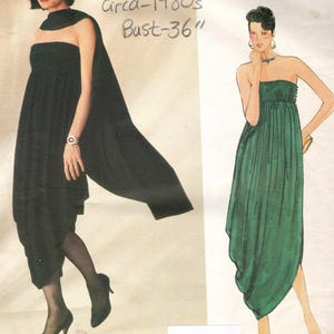 Könnte beinhalten: Eine Vogue Patterns American Designer Schnittmusterhülle für ein trägerloses Kleid mit drapiertem Rock. Die Hülle enthält den Text 2555, Circa-1980s, Bust-36, Adele Simpson und 1253. Sie zeigt Illustrationen des Kleides in Schwarz und Grün.