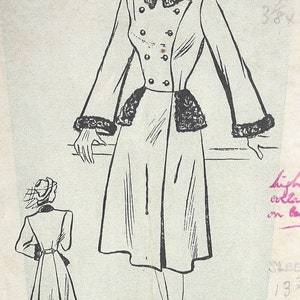 Puede incluir: Un patrón de costura vintage para un abrigo, con una medida de busto de 86 cm y una medida de cadera de 96 cm. El número del patrón es 1023. La ilustración muestra a una mujer usando un abrigo de doble botonadura con cuello y puños de piel.