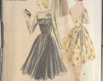 Patrón de costura vintage de VOGUE de los años 60, VESTIDO B34" (R598) Vogue 4061