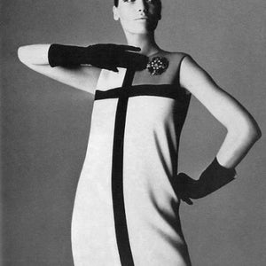 1966 Vintage VOGUE Wzór do szycia B31.5-38 Mondrian DRESS (1667) autorstwa Yves Saint Laurent Vogue V1557 i Vogue V9048