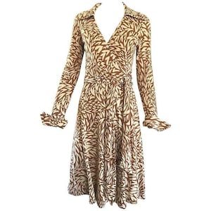 1976 vintage VOGUE Couture Modèle WRAP ROBE B36 1890 Diane Von Furstenberg Vogue 1549 image 6