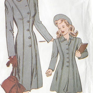 Pode incluir: Um padrão de costura vintage para um casaco e um vestido. O padrão é de 1944 e é para uma mulher e uma criança. O padrão é chamado de "Retro" e é da Butterick. O padrão é para os tamanhos 44.