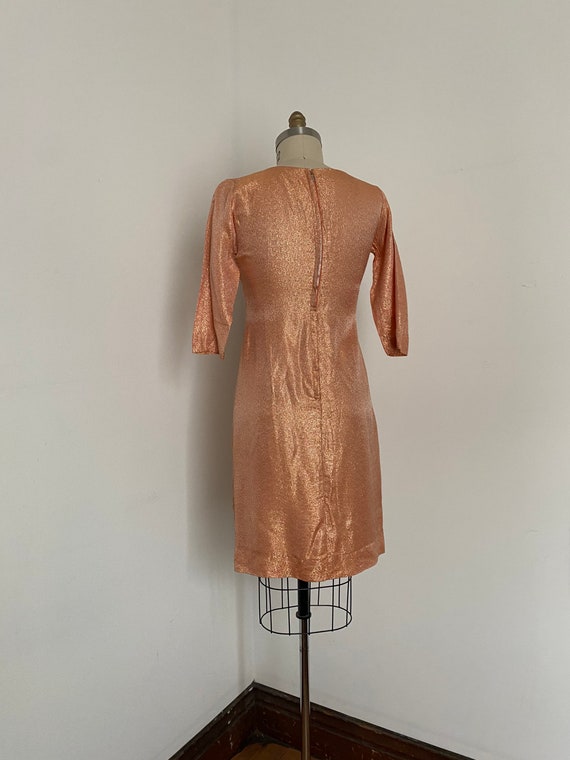 1960s Peach Tinsel Lamé Wiggle Dress - image 4
