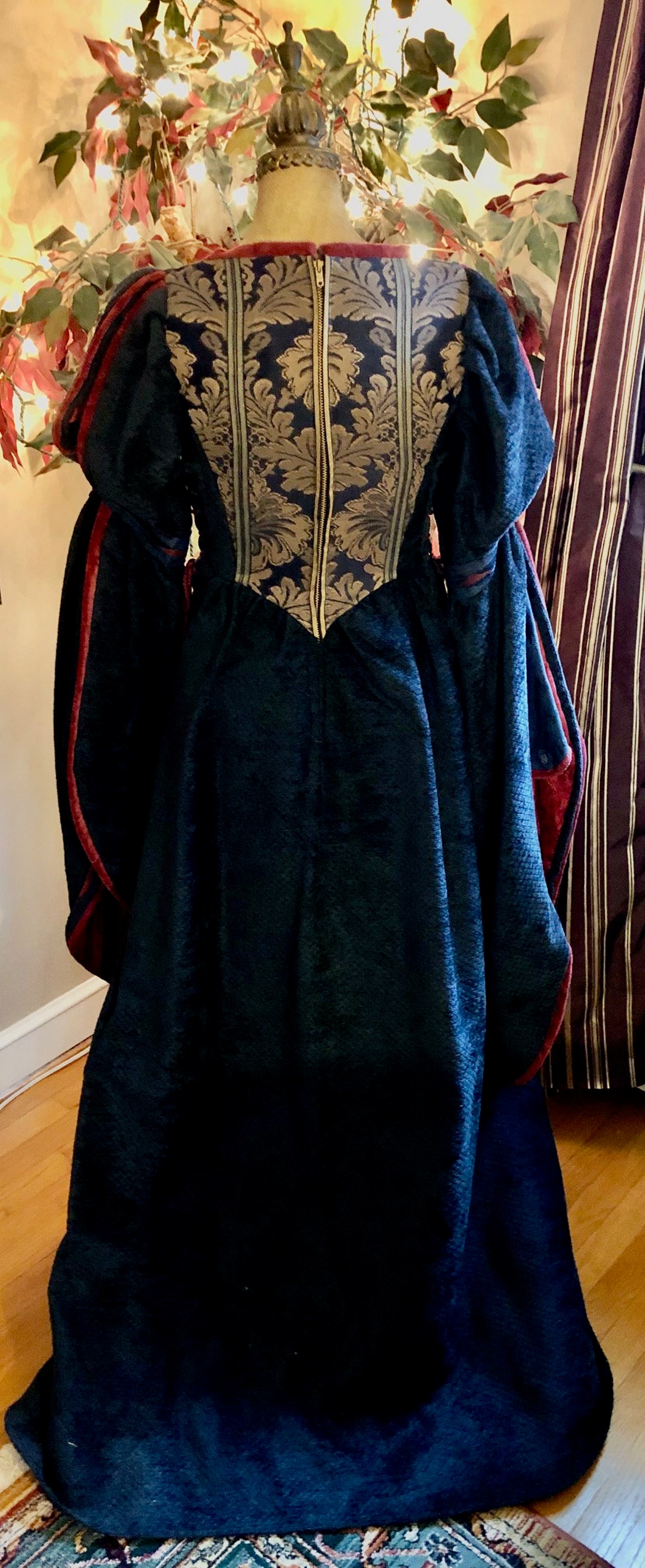 Medieval Gown - Royal Dutchess Costume - Etsy