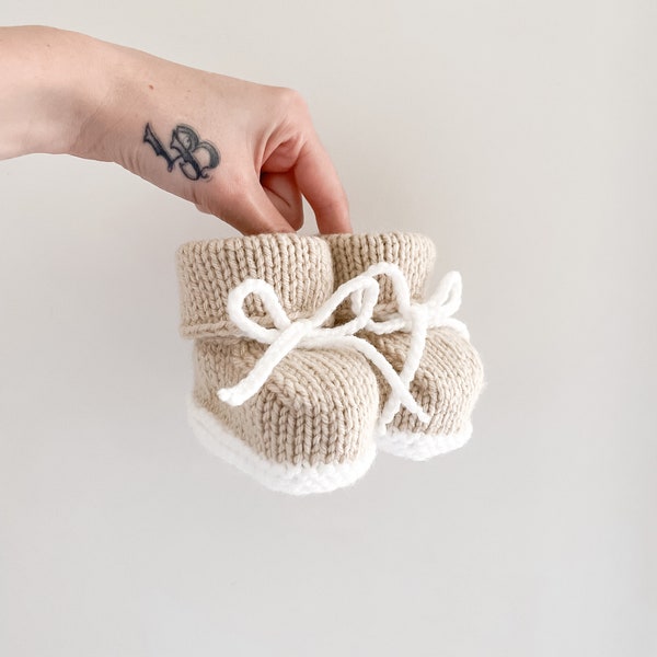 Knit Baby Booties • 0-6 months