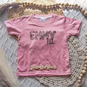 Mono corto o camiseta infantil con estampado de camuflaje de patos. imagen 10