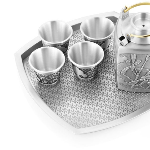 mother and wife Vienna Collection Pewter Decanter by Royal Selangor Bar and drinkware gift for her mom