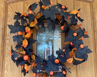 Halloween pompoen deurkrans | Herfst voordeurkrans | Zwarte esdoornbladeren en oranje bessen | Veranda decoratie | Halloween huisdecoratie
