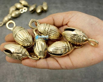 10 Heirloom Brass Sleigh Bells Charms, Gold Christmas Craft Bell Charms, Antique Vintage Style