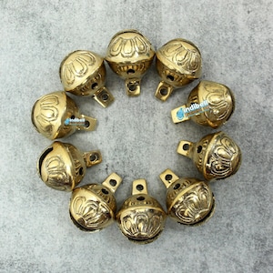 10 Brass Sleigh Bear Bells, Rusty Christmas Holiday Jingle Bells Decor