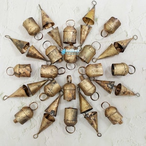 30 WEDDING MIX Assorted Rustic Cow Bells, Shabby Chic Christmas Farmhouse Decorations Rusty Metal Bells, Triangle & Rounded Top Bell