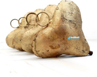 4 gezwollen blikken metalen rustieke hartbellen krans tuindecoraties, metalen spitsen Indiase bel, valentijnscadeau liefdesgeschenken, decoratieve hangende bel