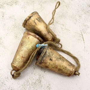 A perfect rustic bells from India for your Christmas decoration.