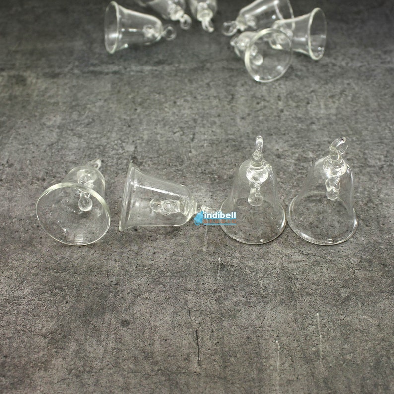 12 glasklockor, solfångare, klockor, 5 cm kristallklara, handblåsta, heminredning, hantverksklockor bild 9
