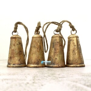 A perfect bell for your Christmas wreath and holiday decoration.