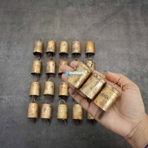 20 Stück rustikale Becher Kuhglocken Girlande Windspiele Hochzeitsdeko, 5 cm, Vintage antiker Stil DIY Kranz Glocken