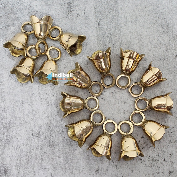 50 Clochettes Colorées 14 Mm - Fer, Avec œillet - Pour Décoration Noël, Mariage, DIY