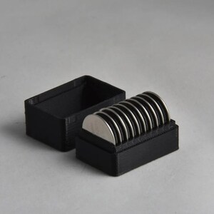 CR2016 Battery Storage Box
