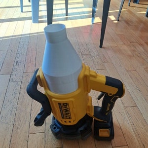 Dewalt 20v Max DCBL722 Short Tube Attachment