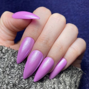 Purple Pearl | Reusable Professional Gel Press Ons | Glue On Nails | Fake Nails
