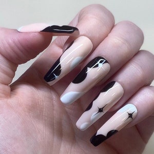 B&W Star | Reusable Professional Gel Press Ons | Press On Nails | Glue On Nails | Fake Nails