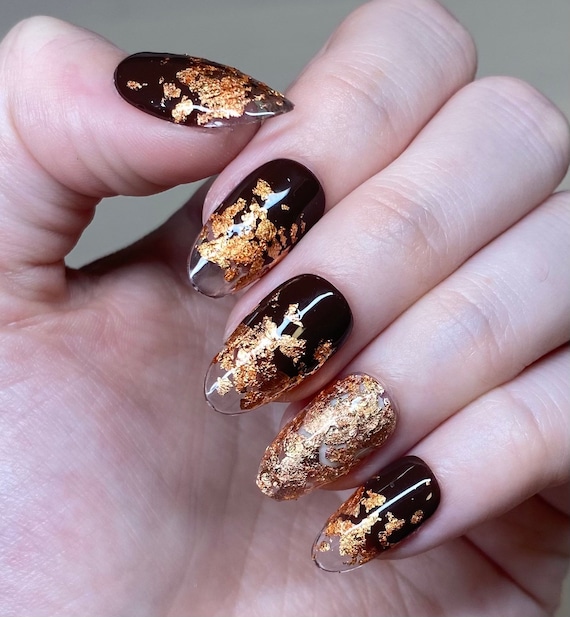 Professional glue 2024 on nails