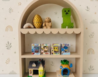 Trinket Minis Scandinavian Scalloped Desk Display Shelf, Stand for Treasure Collections & Nursery Playroom Decor