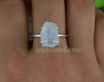 Natural Aquamarine Ring, Raw Aquamarine Ring, Sterling Silver Ring, Healing Crystal Ring, Raw Stone Ring, Healing Crystal Raw Stone Ring