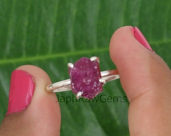Anel de Prata de Lei com Rubi Bruto: Gema não lapidada, Cristal de Cura