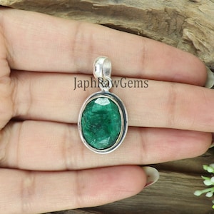 Raw Emerald Pendant, 925 Silver Pendant , Raw Emerald Necklace , Women Jewelry Pendant, Emerald Pendant, Pendant For Women, Gift for Her