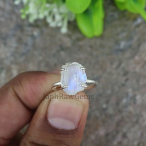 Natural Rainbow Moonstone Ring, Moonstone Ring, Sterling Silver Ring, Uncut Gemstone Ring, Crystal Stone , Healing Crystal Raw Stone Ring